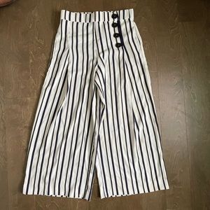 Zara Wide Leg cropped Pant